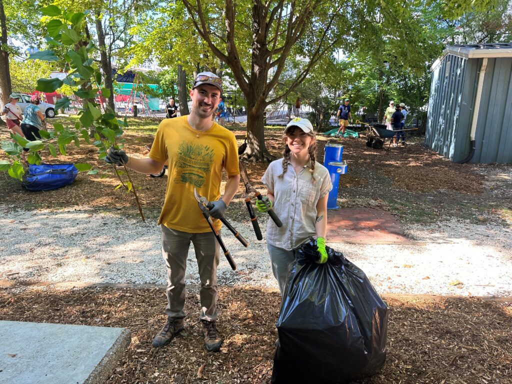 Jack Turner and Meg Wickless Clean Up the Ellen O. Moyer Nature Park